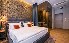 Teatro Suite & Rooms